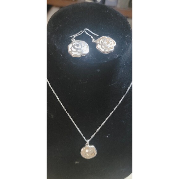 Sterling Silver Open Frame Rose Pendant Necklace & Earrings Two Tone NEW - Picture 7 of 14